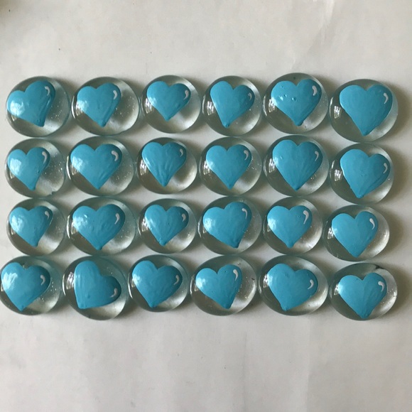 24 Hand Painted Glass Gems - LIGHT BLUE HEARTS Party Decoration Wedding Birthday - Picture 2 of 4